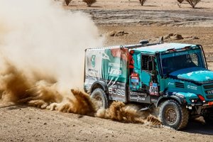 Drei IVECO Trucks sind bei der Rallye Dakar 2022 unter den Top 10 gelandet
